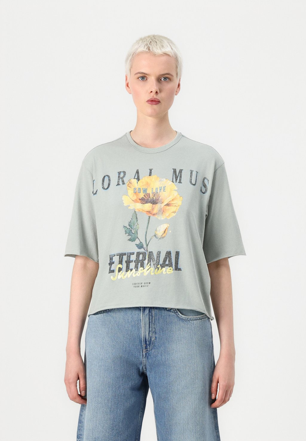 

Футболка с принтом ONLLUCY LIFE FLOWERS ONLY, серый