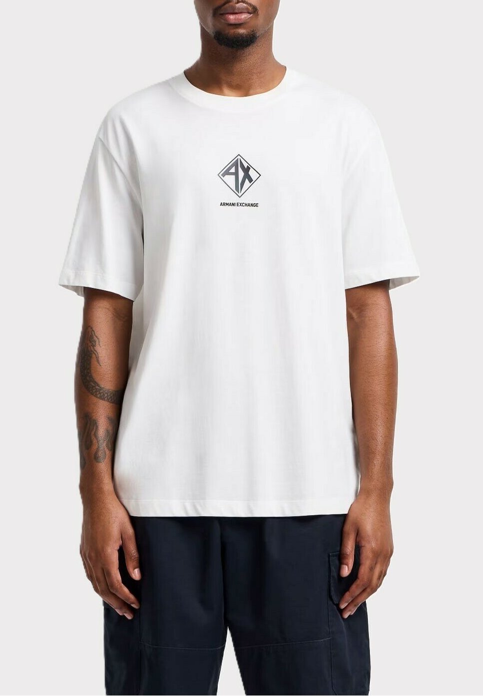 

Базовая футболка Armani Exchange, белый