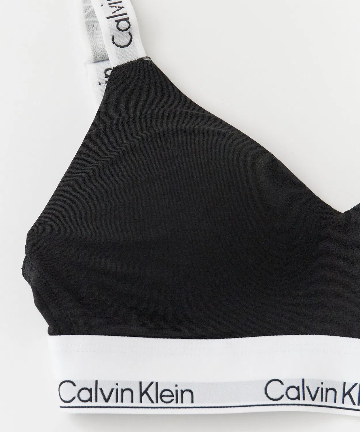 Бралетт Calvin Klein с логотипом на поясе, с чашечками, черный — фото 3