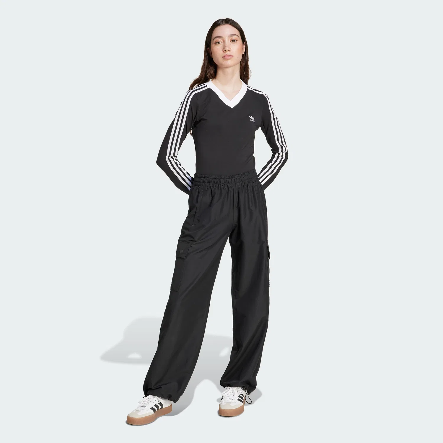 Женская футболка с V-образным вырезом и длинным рукавом от Adidas — фото 3