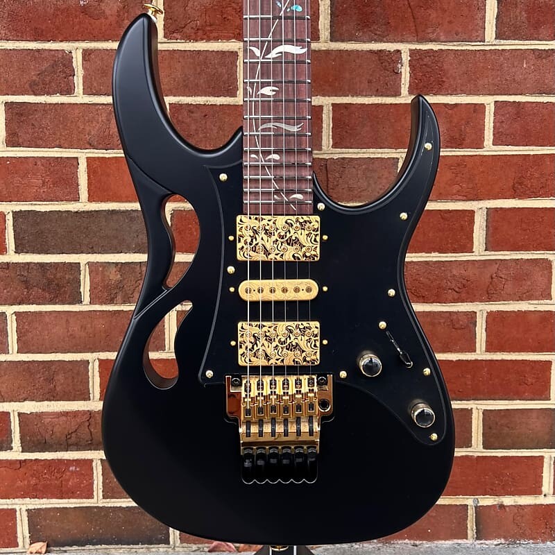 

Электрогитара Ibanez PIA3761XB, Steve Vai PIA, Onyx Black, Rosewood Fretboard, Hardshell Case
