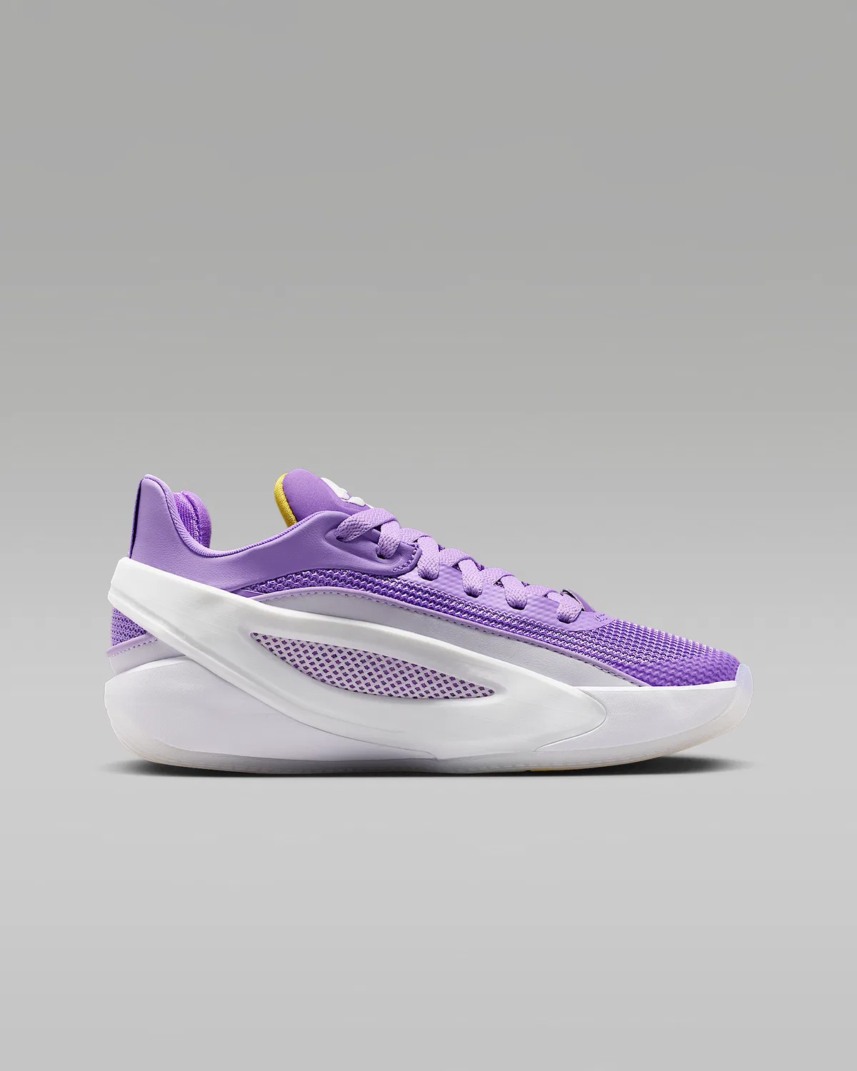 Детские баскетбольные кроссовки Luka 5 "Luka Lifestyle", White/Atomic Violet/Wild Berry/White — фото 3