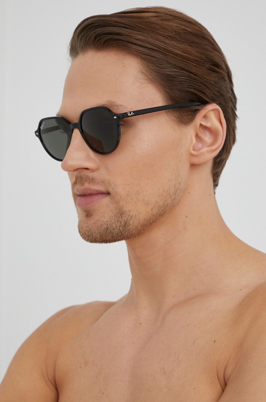 

Солнцезащитные очки Ray-Ban, черный