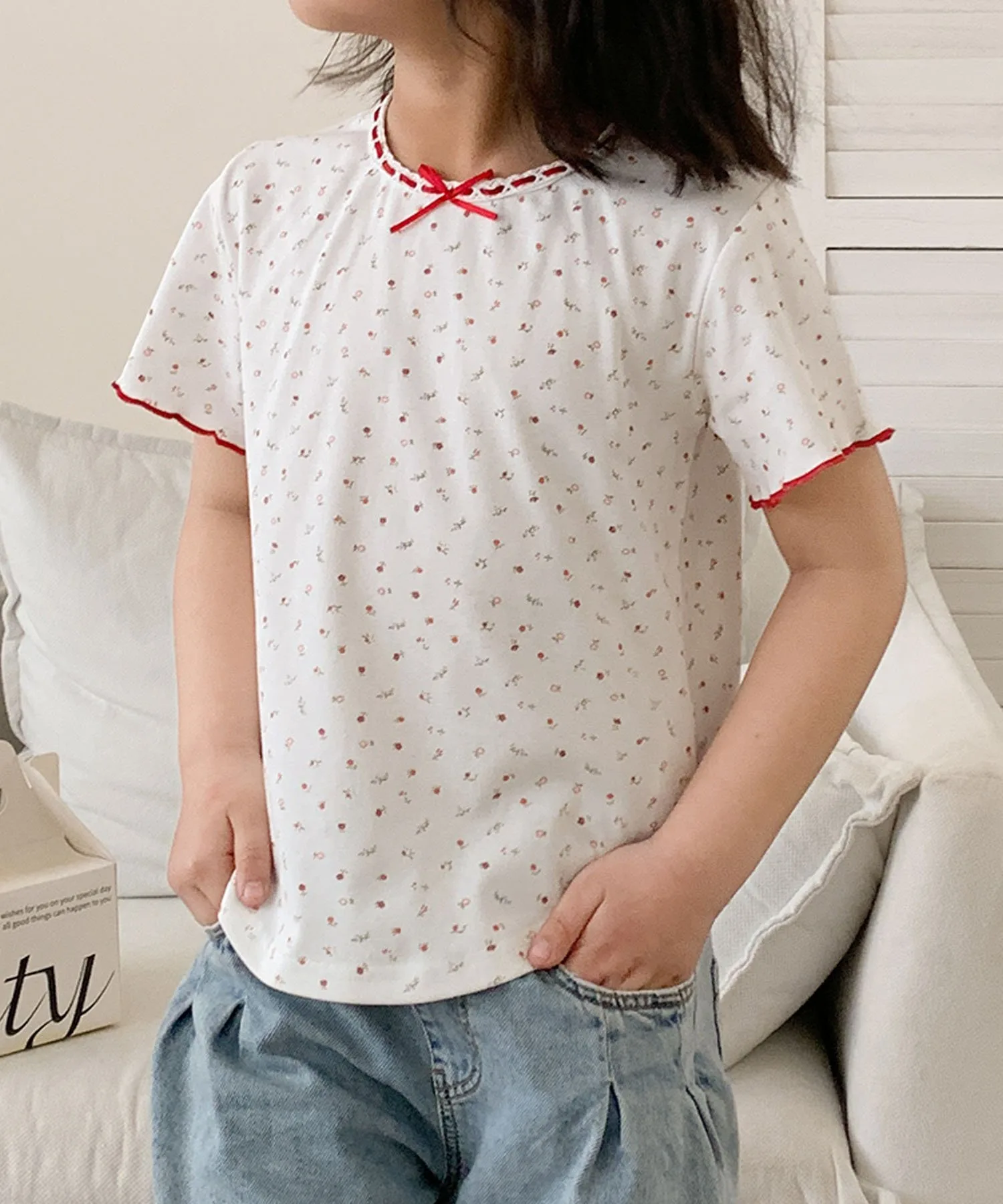 Детская футболка с мелким цветочным принтом Aimoha Kids, white