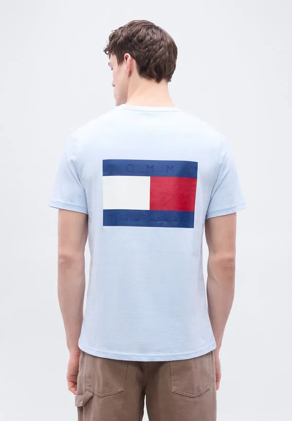 Эксклюзивная футболка с принтом флага на спине. Tommy Hilfiger, Breezy Blue — фото 4