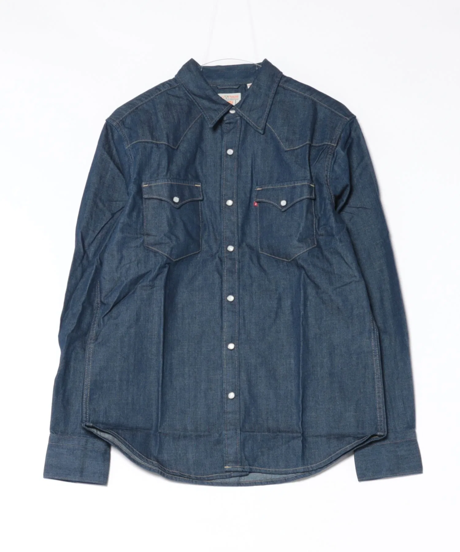 Унисекс джинсовая рубашка Levi's с длинным рукавом и накладными карманами тёмно-синяя