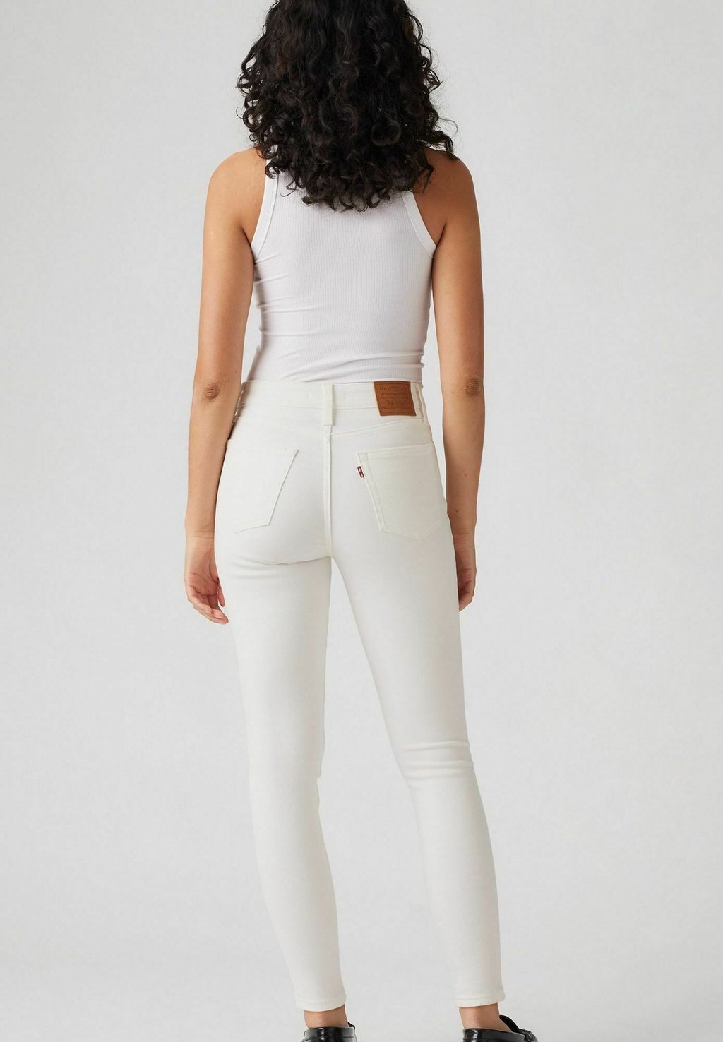 Джинсы скинни HIGH RISE SKINNY Levi's, бежевый — фото 3