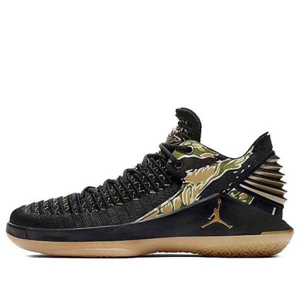 

Кроссовки 32 низкие Air Jordan, черный