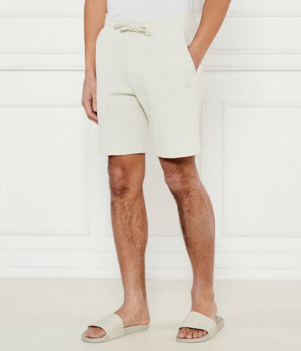 

Шорты Regular fit Calvin Klein Jeans, экрю