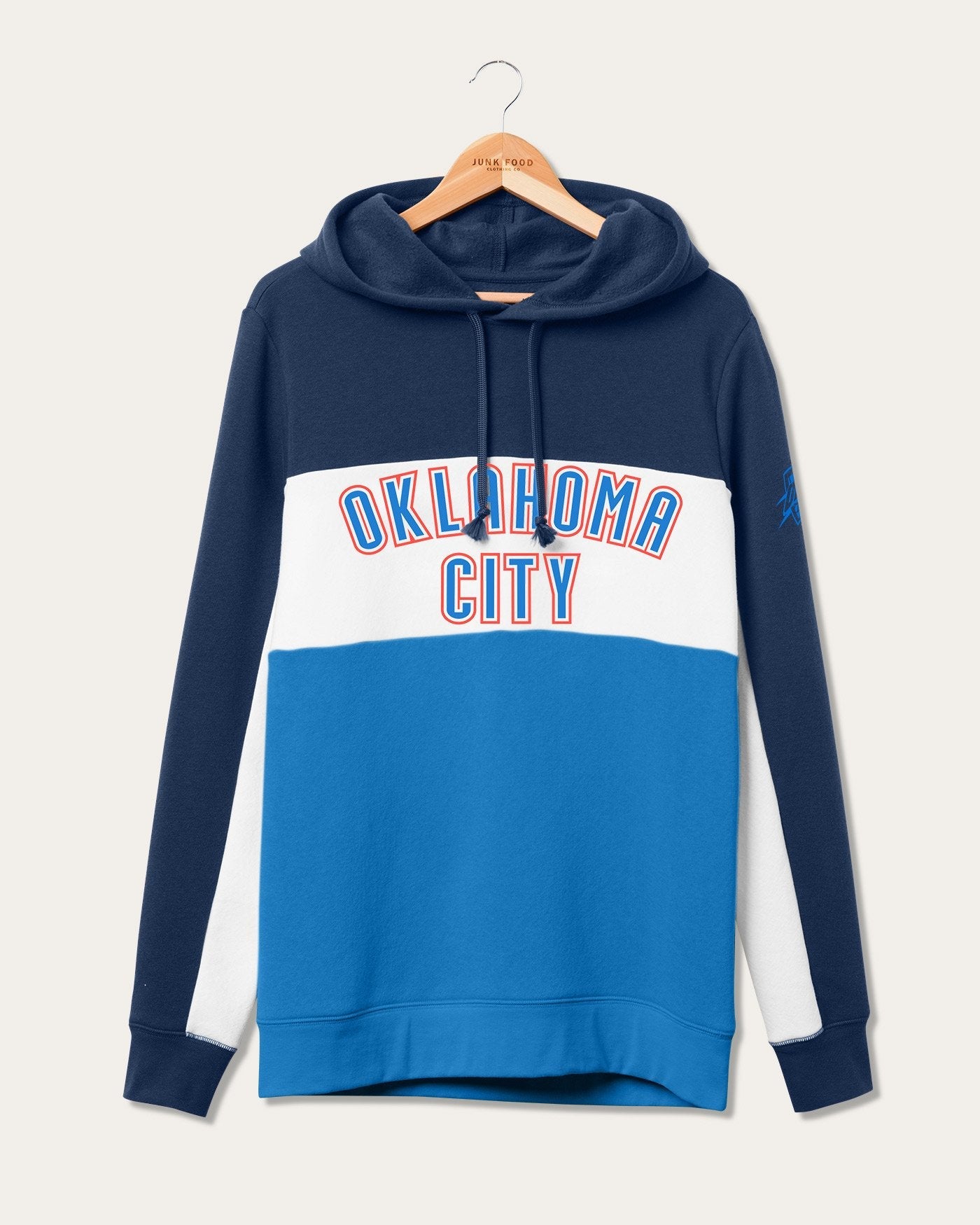 

Толстовка с капюшоном NBA Oklahoma City Thunder Colorblock Junk Food Clothing, цвет true navy/blueberry