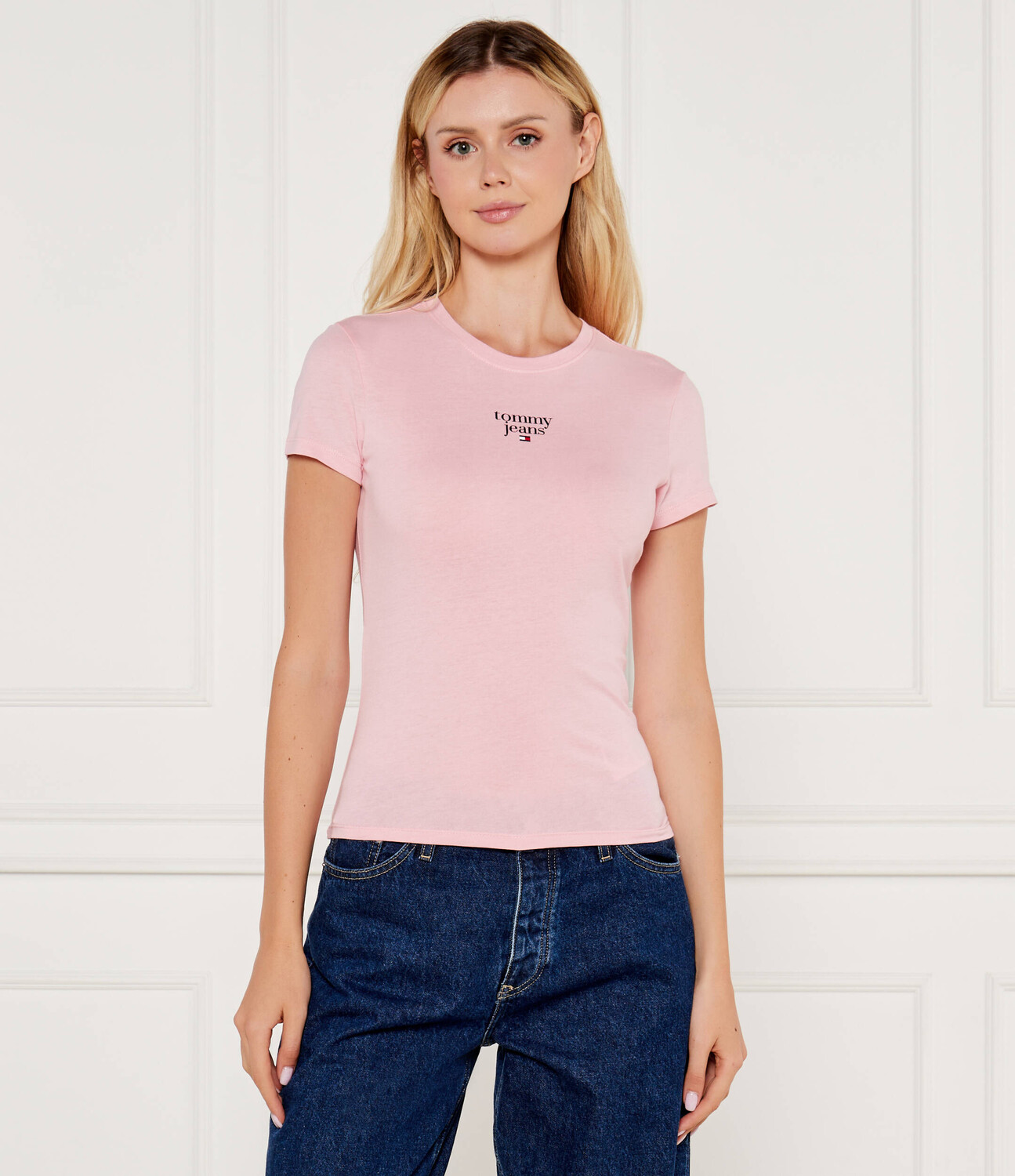 

Футболка Tommy Jeans Slim Fit, пудрово-розовый