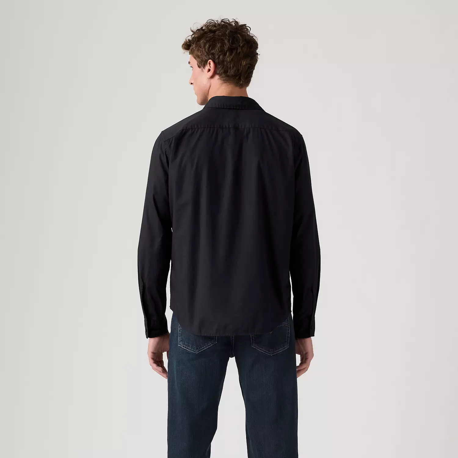 Классическая рубашка стандартного кроя с одним карманом Levi's, цвет Caviar - Black — фото 3