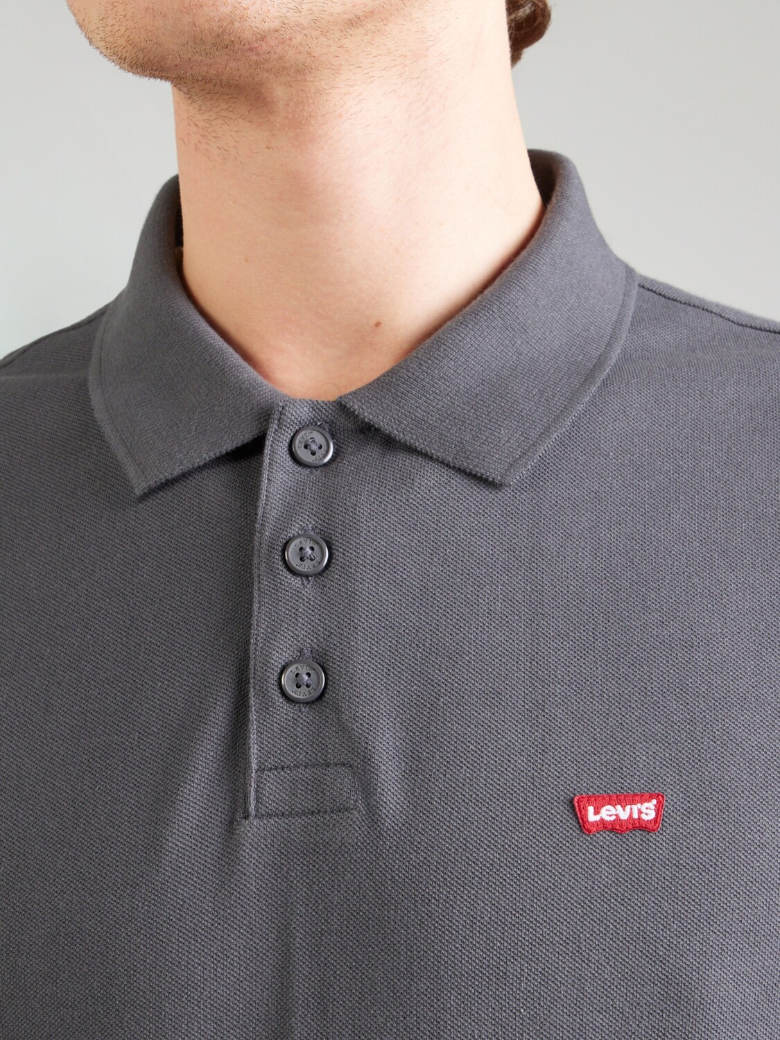 LEVI'S  Футболка 'Housemark Polo' в сером цвете — фото 2