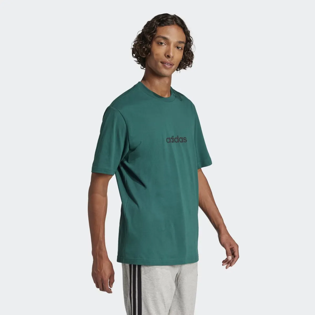 Мужская футболка Adidas Essentials Linear Single Jersey, зеленый — фото 4