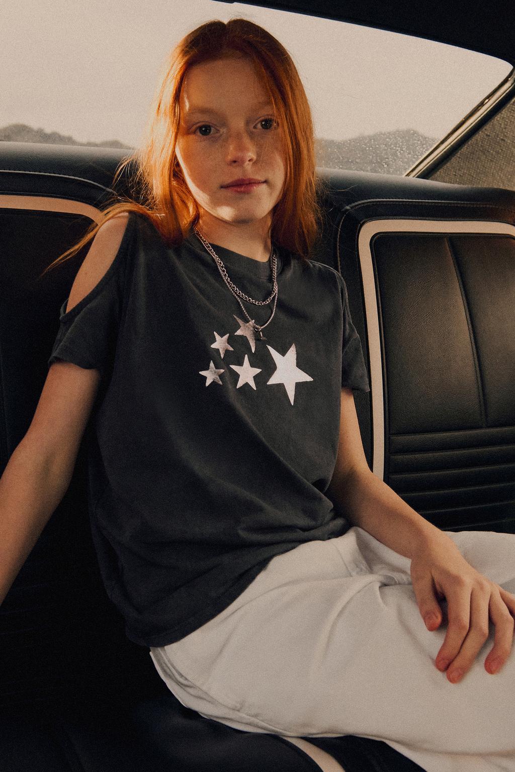 

Футболка с вырезанным блестящим принтом ZARA, антрацитовый серый