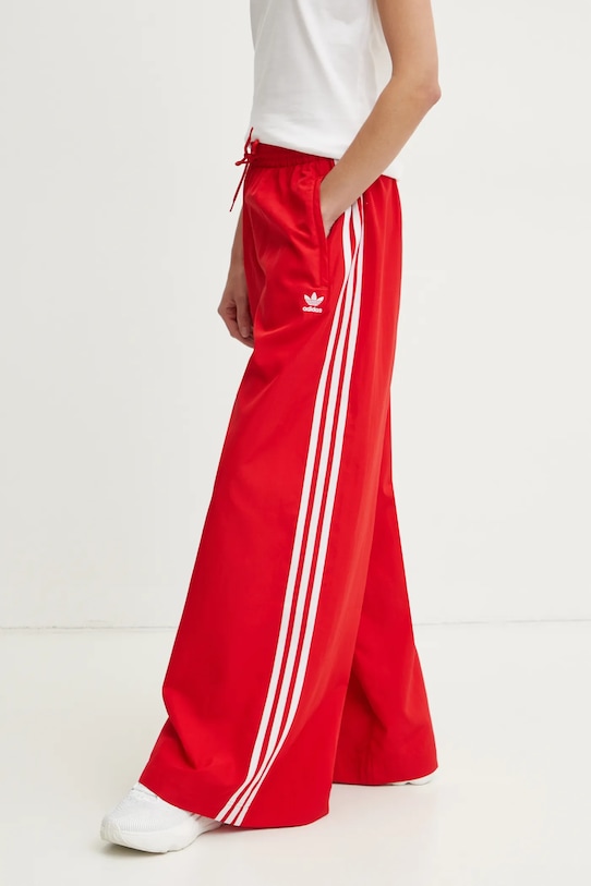 

Широкие спортивные брюки OVERSIZED TP Adidas Originals, красный