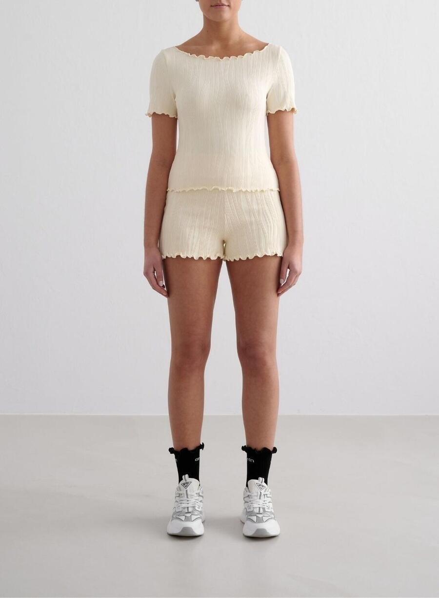 

AIM'N Женские структурированные влагоотводящие шорты миндально-белого цвета