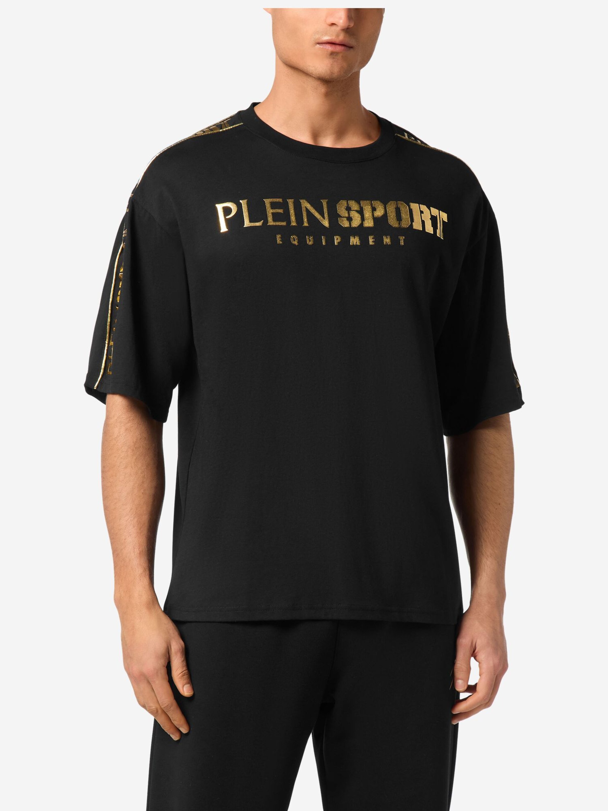 

Plein Sport Футболка в черном цвете
