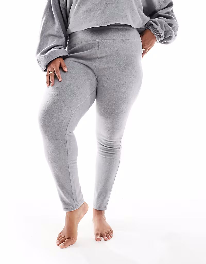 

Леггинсы для дома из флиса ASOS DESIGN Curve, сочетаемые между собой, светло-серого цвета ASOS Curve