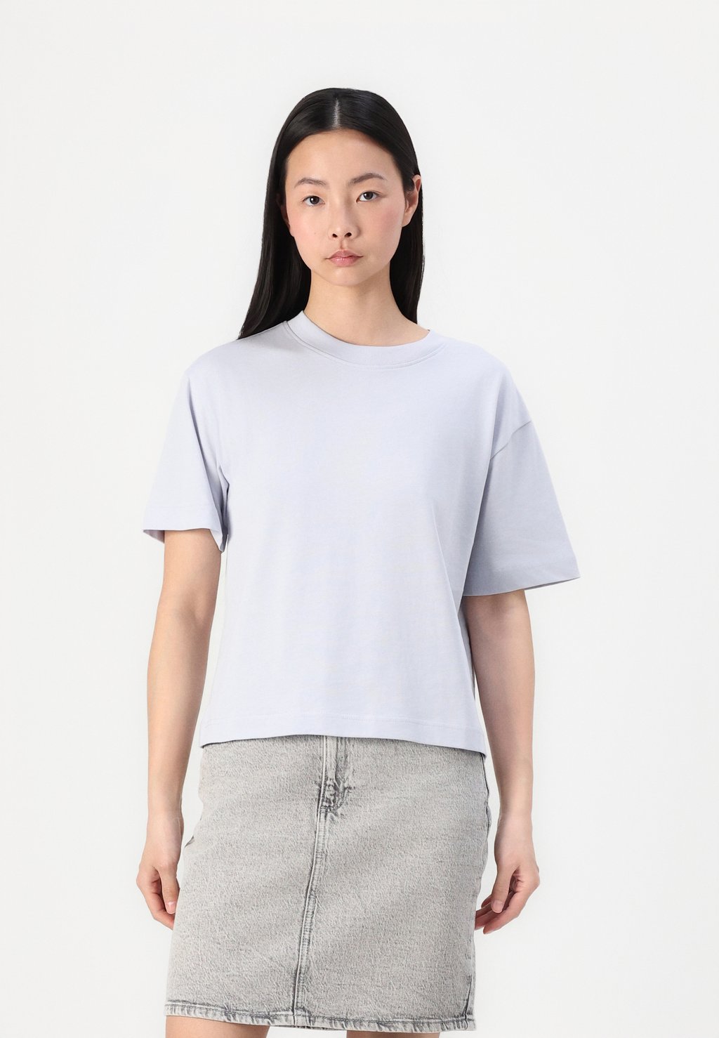 

Базовая футболка BASIC TEE Gina Tricot, светло-голубой