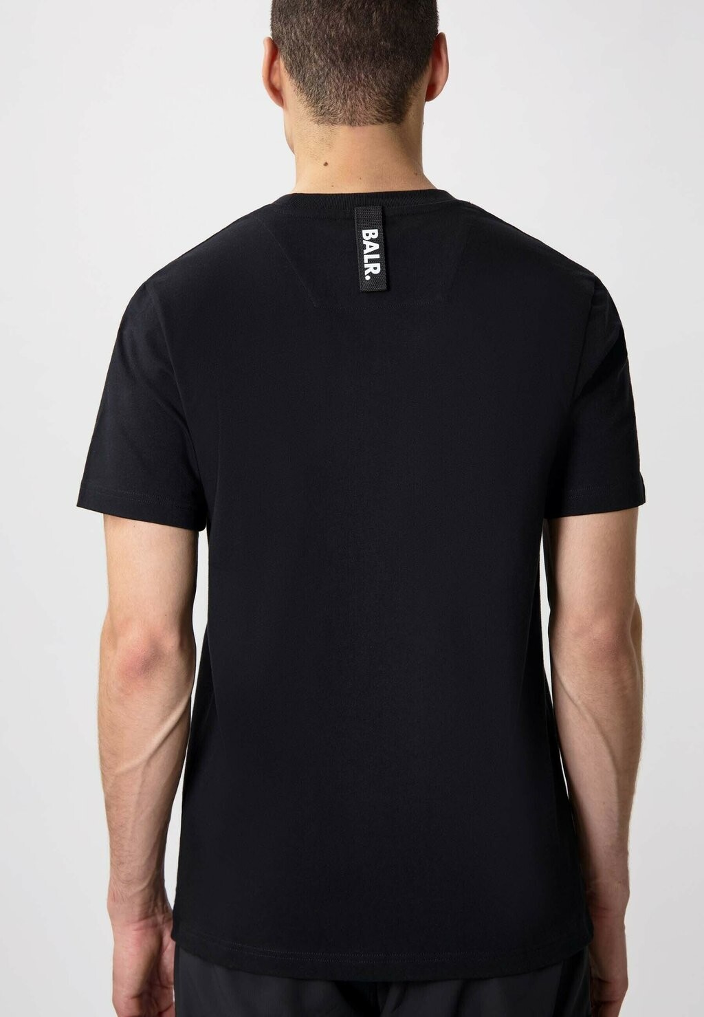 

Базовая футболка HEXLINE REGULAR FIT BALR., черный