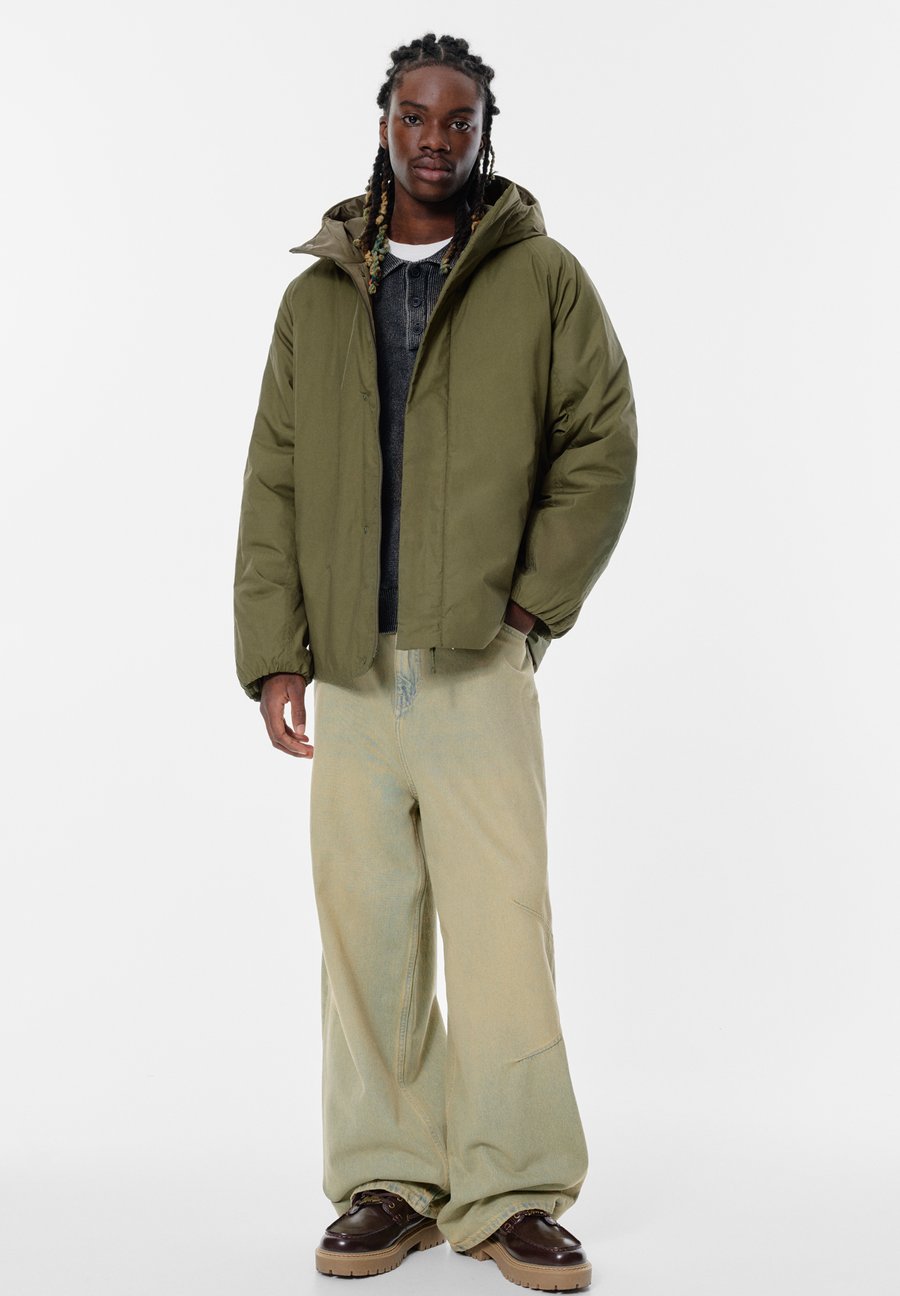 

Куртка PULL&BEAR Waterproof jacket, Dark Green