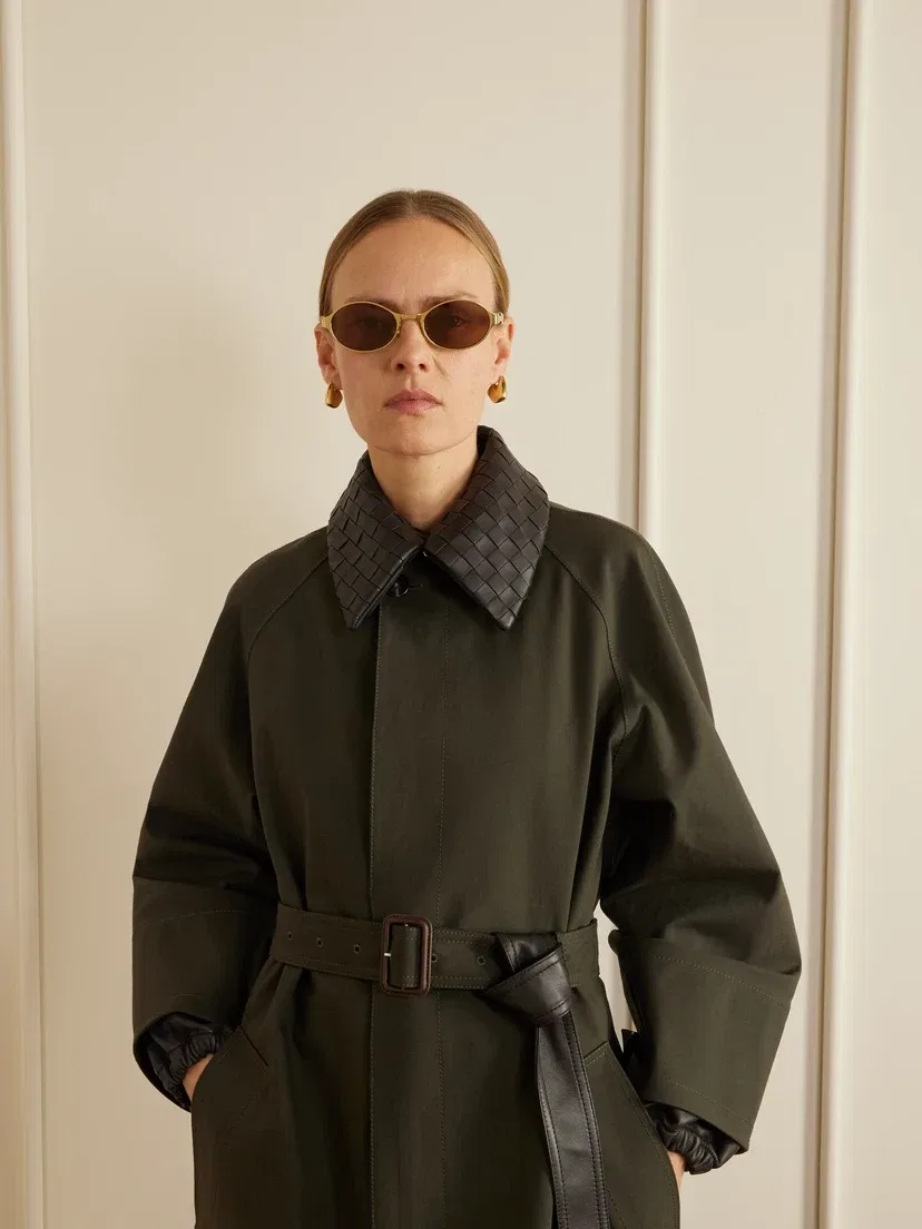 Солнцезащитные очки-ленты круглой формы золотистого цвета BOTTEGA VENETA EYEWEAR, золотой — фото 2