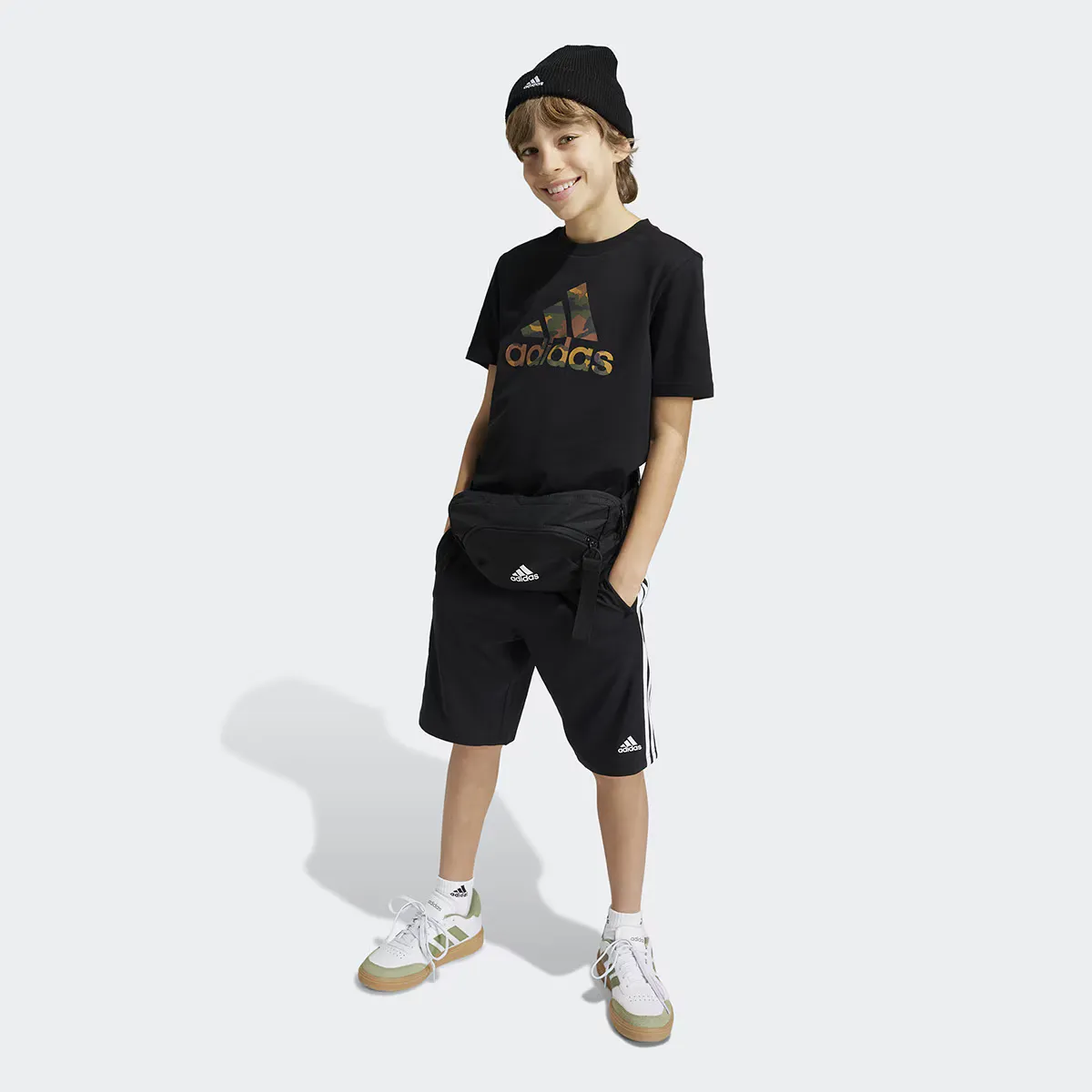 

Футболка для мальчиков с камуфляжным принтом Adidas, черный
