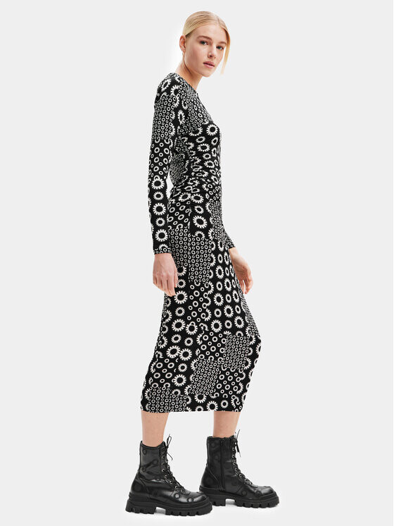 

Платье на каждый день приталенного кроя Desigual, черный