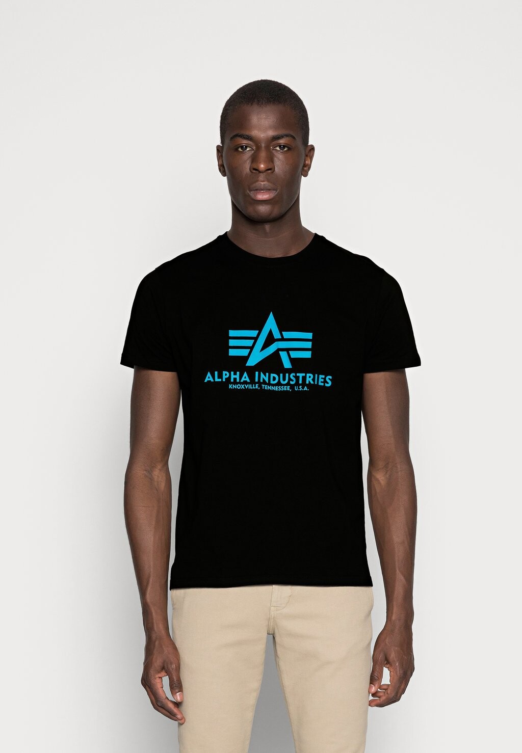 

Футболка с принтом Alpha Industries, черный/синий