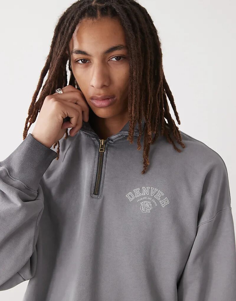 

Толстовка с воротником-поло и принтом «Чемпион» на спине, цвет: черный