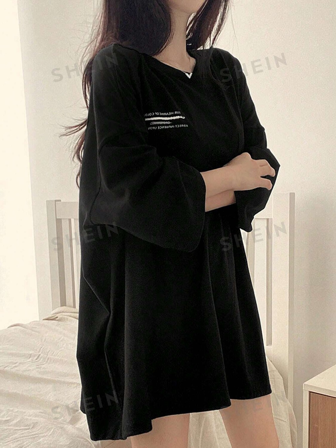 

Женская летняя свободная повседневная футболка с круглым вырезом, длинными рукавами и принтом слогана Dazy, черный