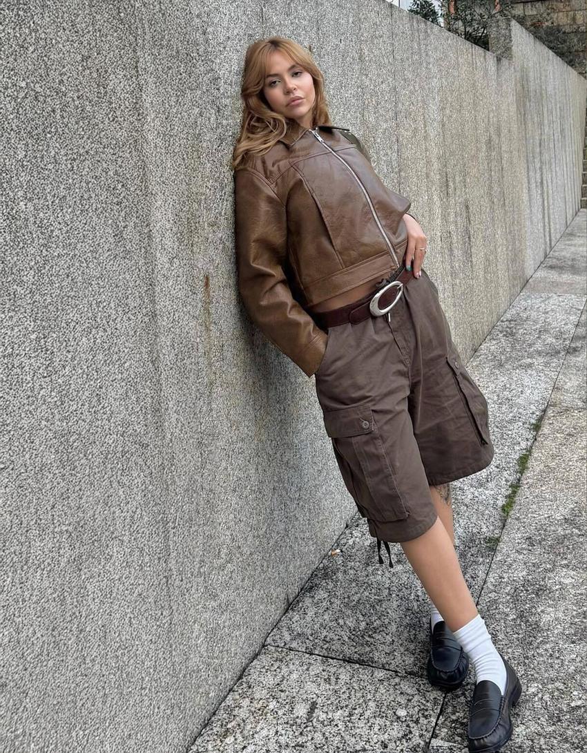 

Шорты-Бермуды Cargo Bershka, желтый