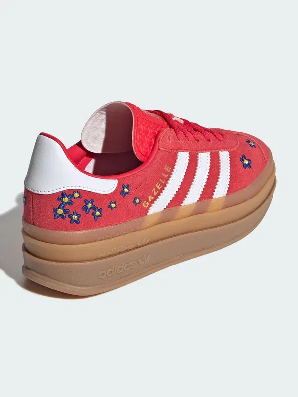 Кроссовки Adidas Originals Gazelle Bold J, чистый рубин/футвор белый/жевательная резинка 1 — фото 4