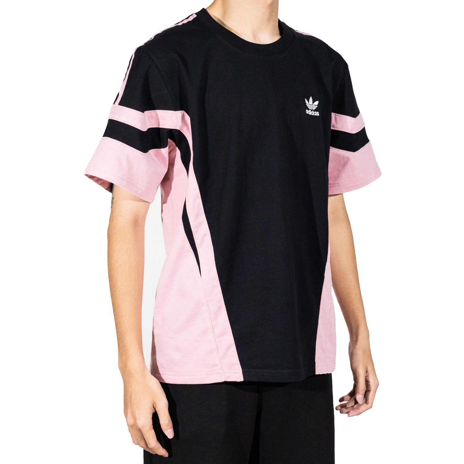 

Футболка унисекс черная Adidas Originals, черный