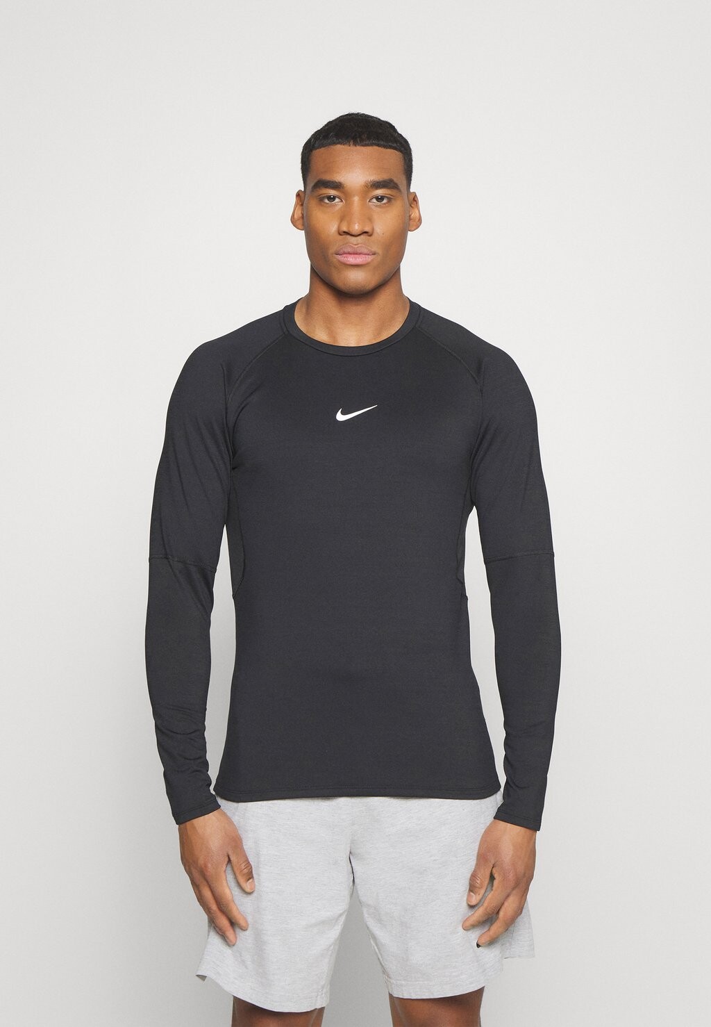 

Рубашка с длинными рукавами Nike WARM CREW, цвет Black/White, Серый, Рубашка с длинными рукавами Nike WARM CREW, цвет Black/White