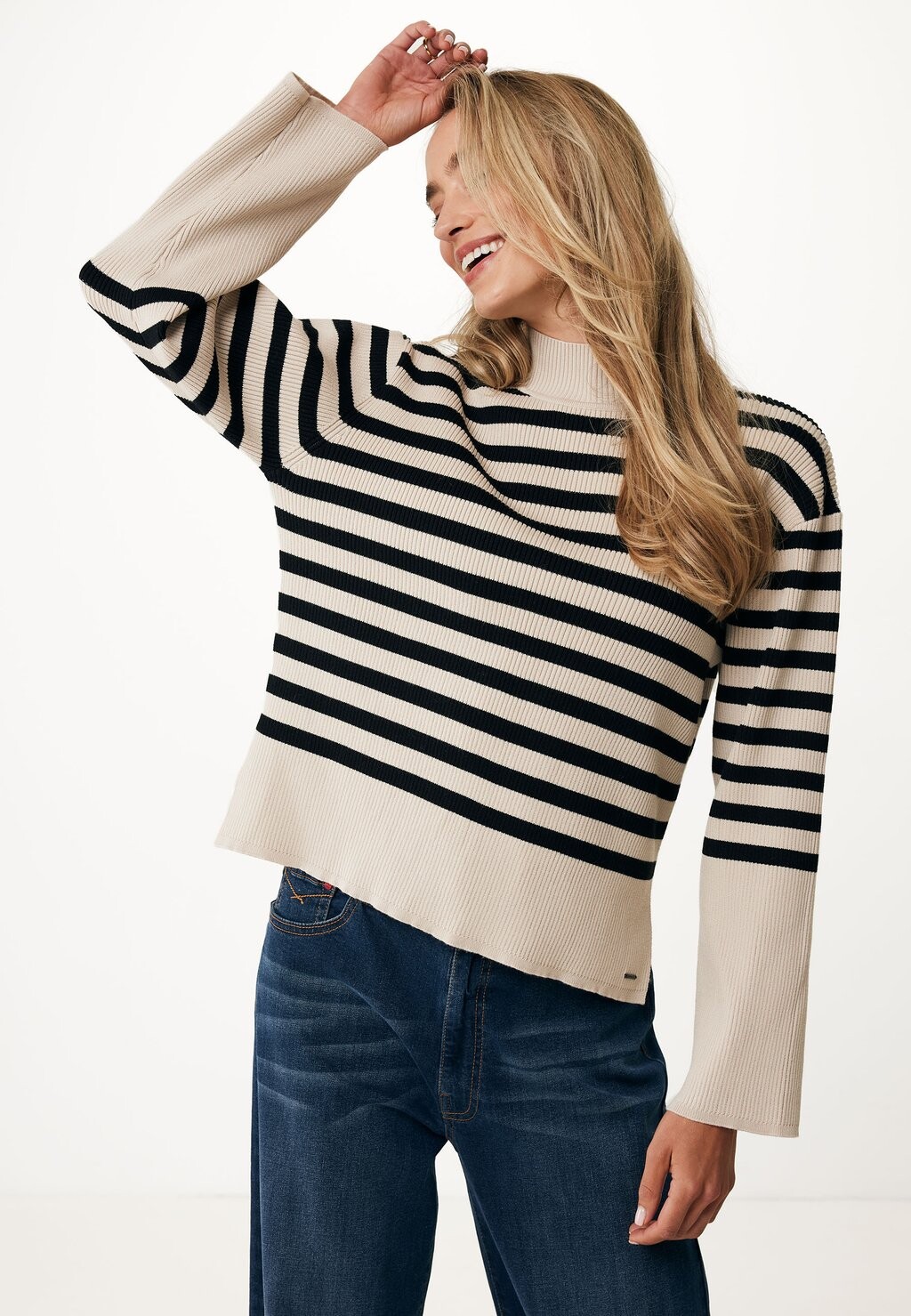

Джемпер HIGH NECK WITH STRIPES Mexx, черный