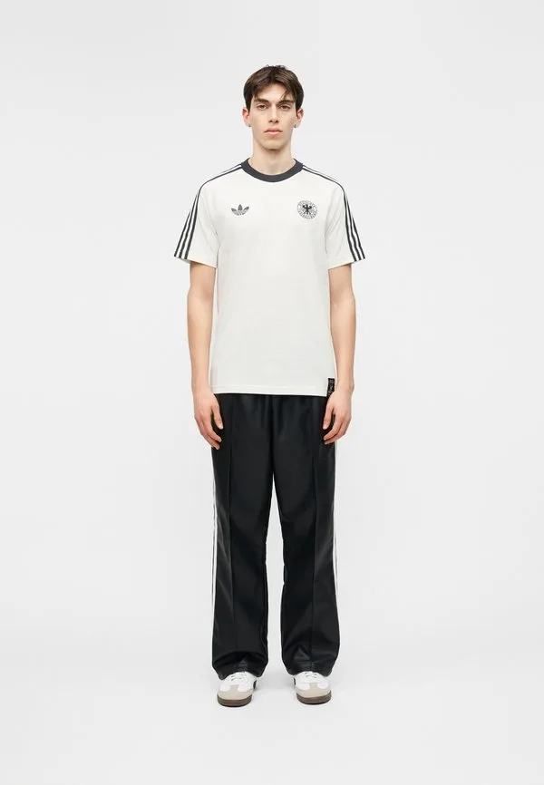 Футболка germany originals в стиле lifestyle sports t-shirt offwhite Adidas Originals, Off-White