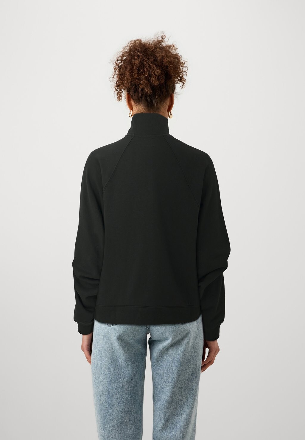 

Толстовка LOGO QUARTER ZIP Gap Tall, черный