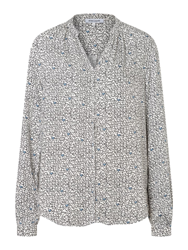 

Милая блузка с длинными рукавами и принтом в виде сердечек. More & More