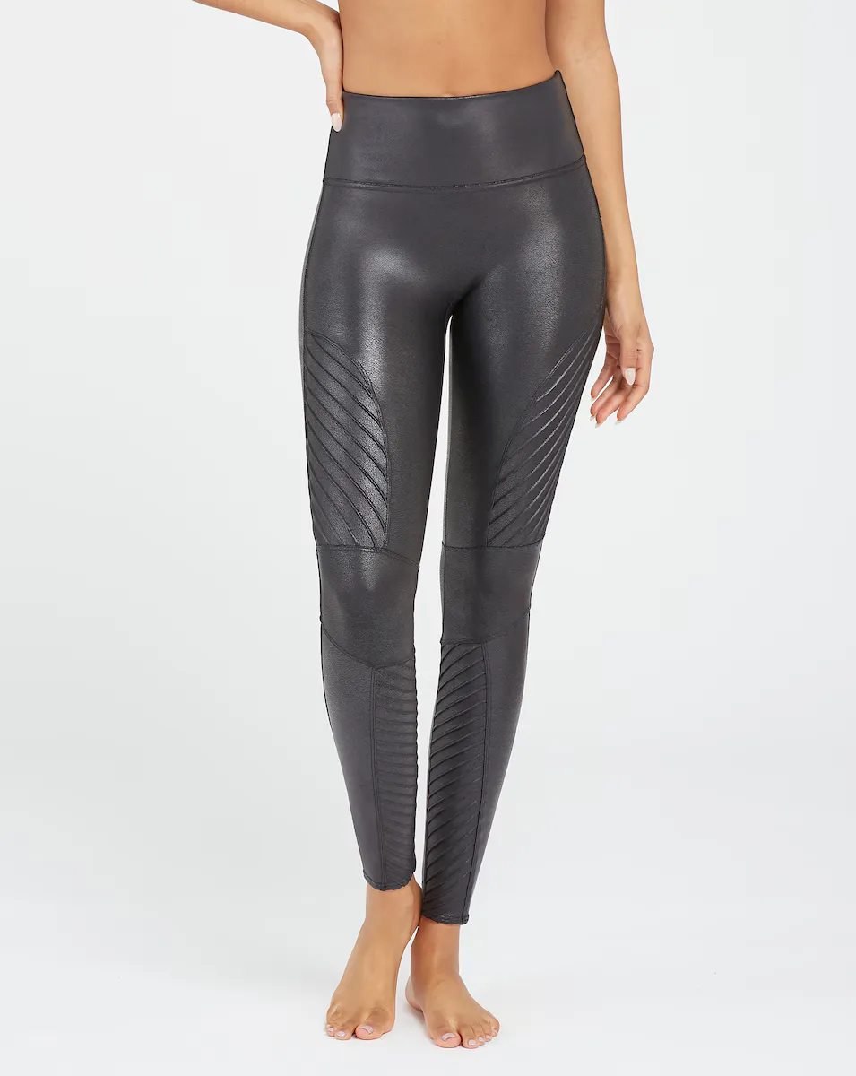 

Женские моделирующие леггинсы в байкерском стиле Spanx, черный