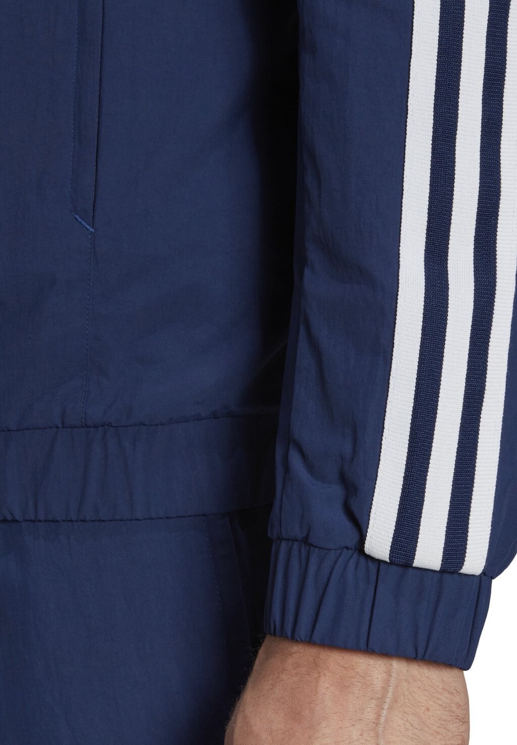 

Тренировочная куртка TEAMSPORT-TIRO 23 P adidas, пестрый темно-синий