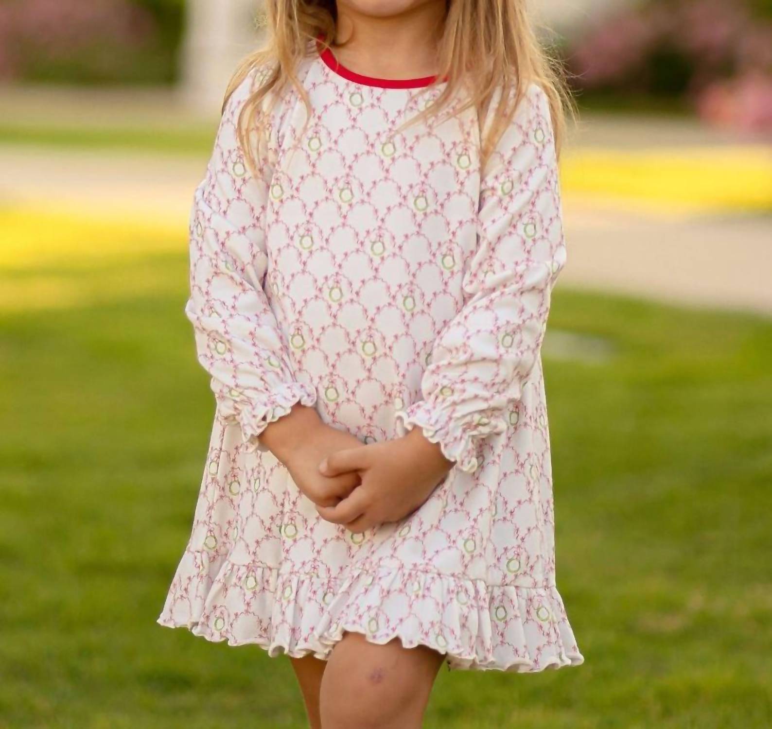 

Платье для девочек Liza Leisurewear с красным рождественским бантом The Yellow Lamb