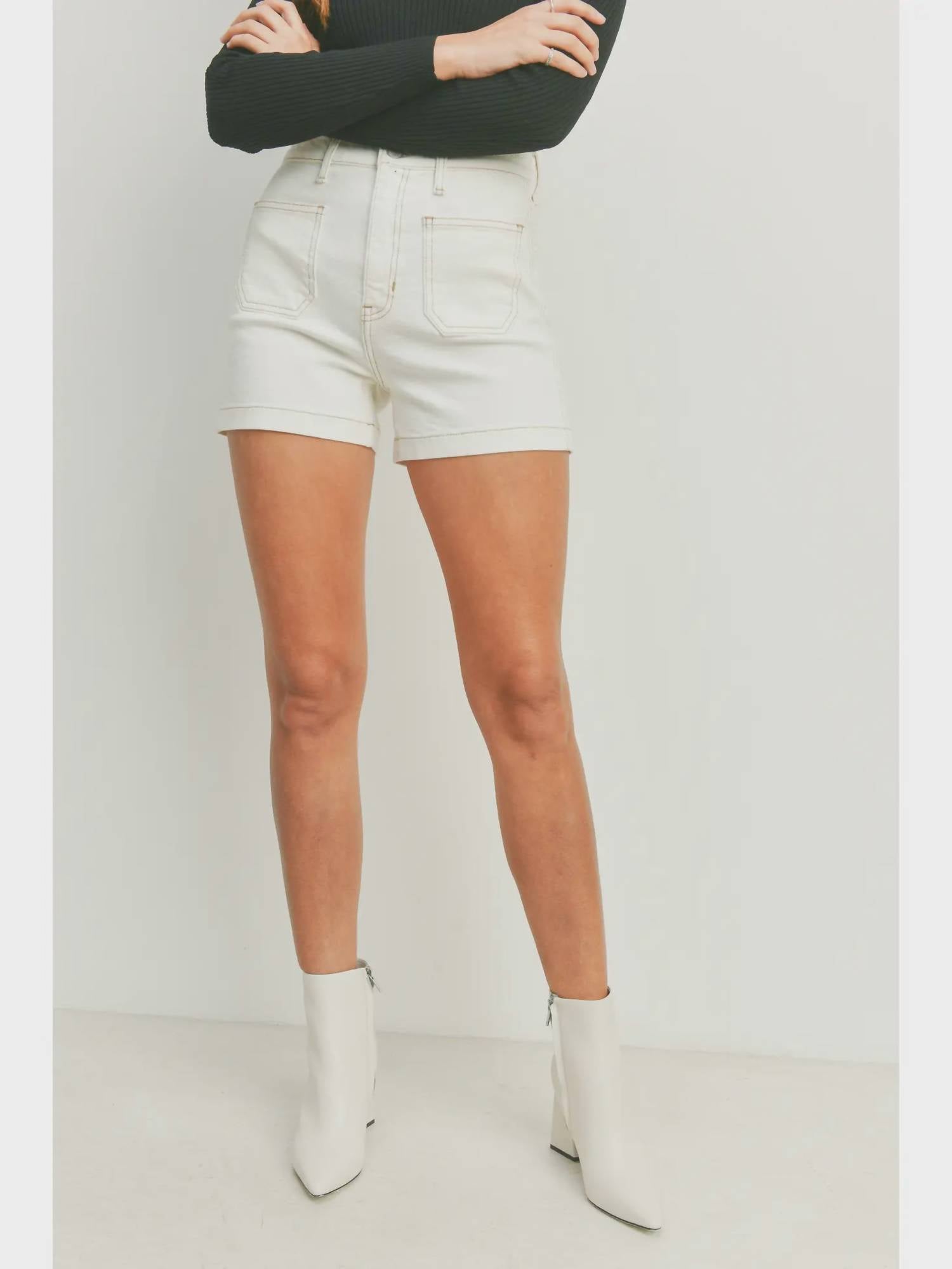 

Шорты Lucy Patch в цвете Off White JUST BLACK DENIM