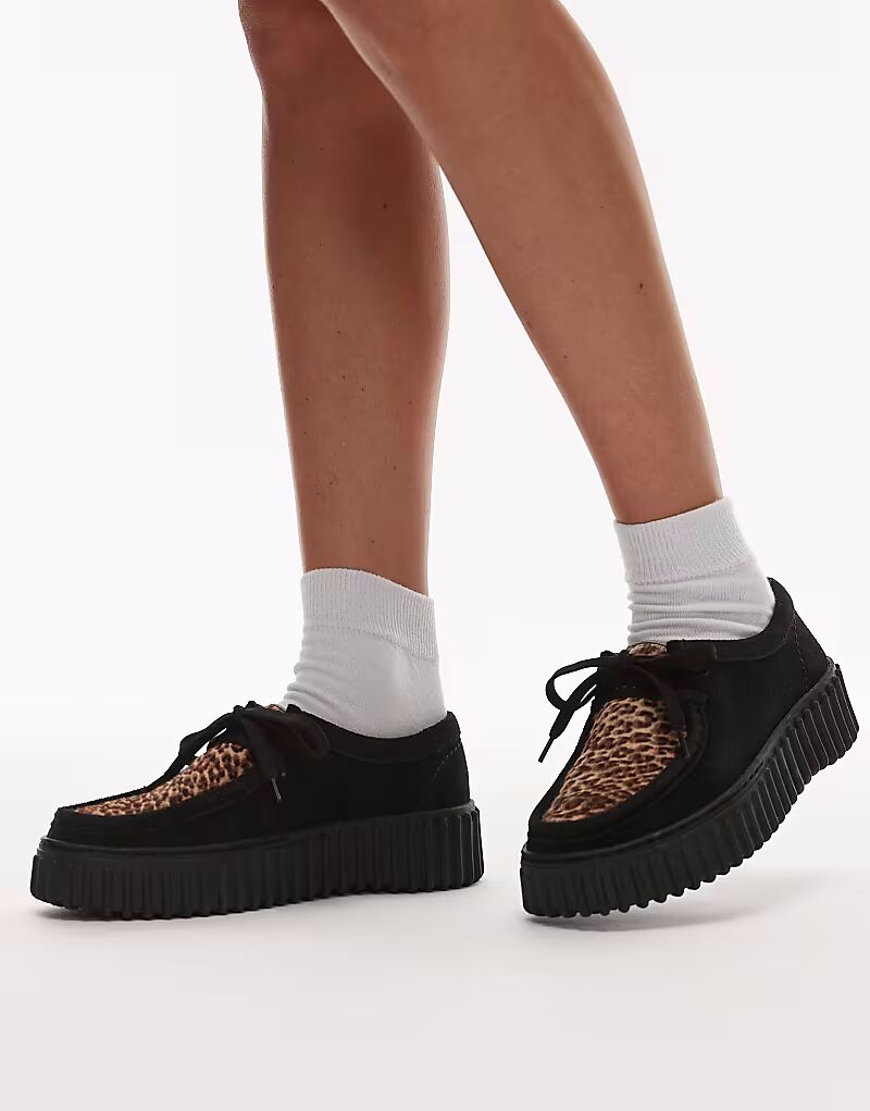 Clarks - Torhill Bee - Туфли из замши с леопардовым принтом