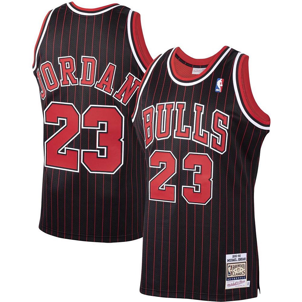 

Мужское аутентичное джерси Mitchell & Ness Michael Jordan Black Chicago Bulls Hardwood Classics 1995-96 гг., цвет Bul Black