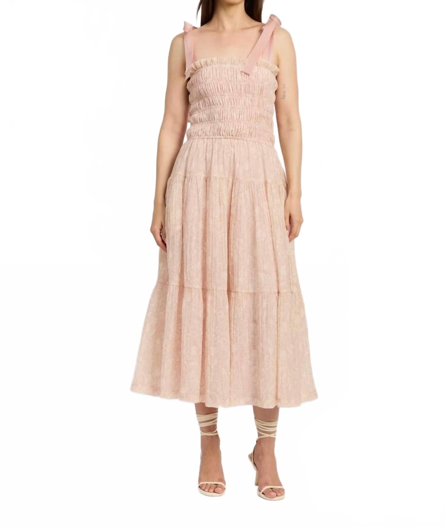 

Джеральдин макси платье в натуральном розовом En Saison