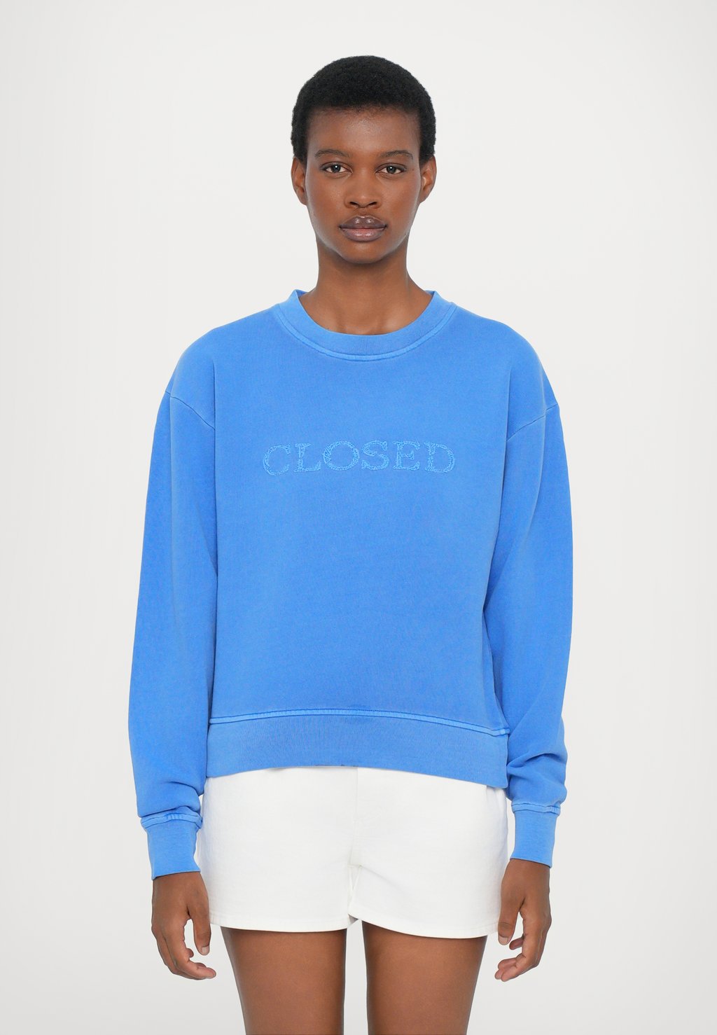 

Толстовка LOGO CREW NECK CLOSED, синий