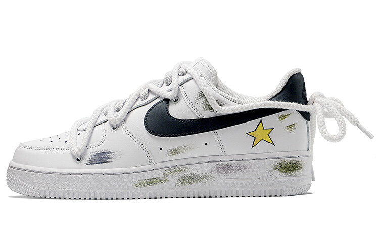 

Женские кроссовки для скейтбординга Nike Air Force 1, White