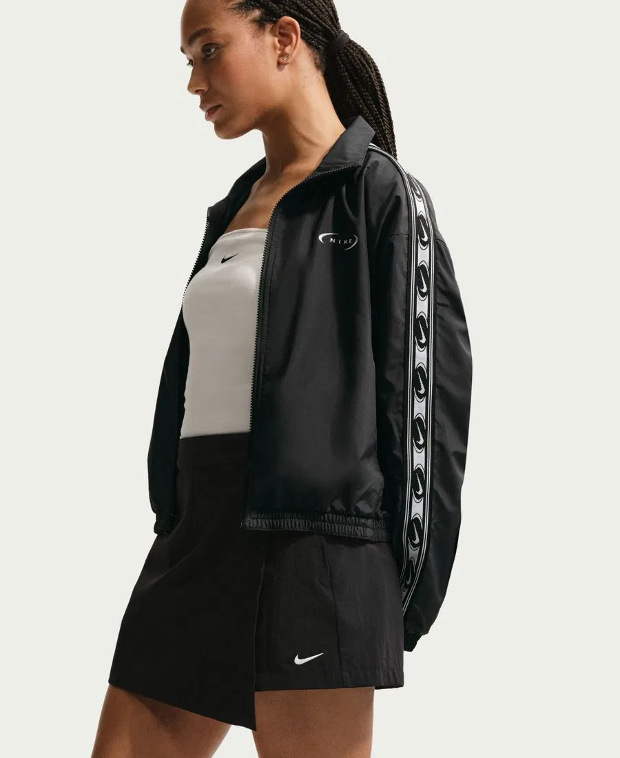 Женская куртка свободного кроя с воротником-стойкой на молнии спереди Nike, Black/Sail — фото 3